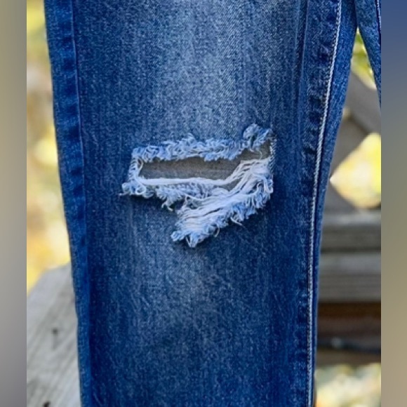 ❌SOLD❌ (Cross Listed) - Picture 5 of 5